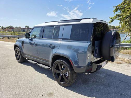 2026 Land Rover Defender P300 S