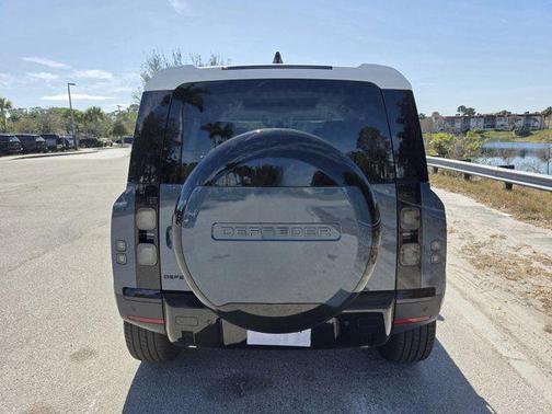 2026 Land Rover Defender P300 S