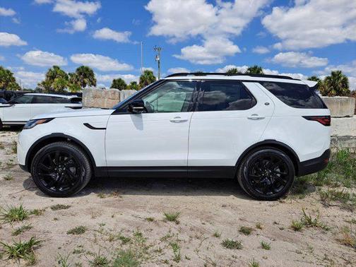 2025 Land Rover Discovery P300 S