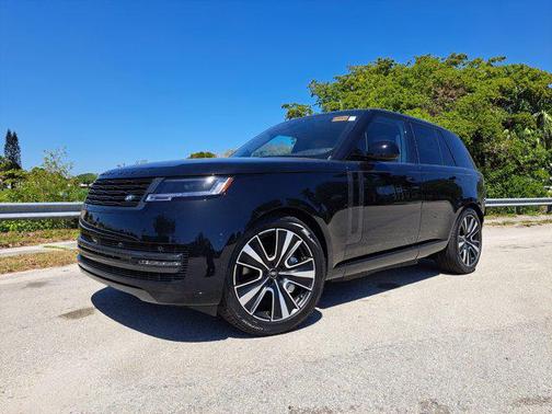 2025 Land Rover Range Rover P550e SE