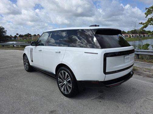 Pearl White 2023 Land Rover Range Rover P400 SE