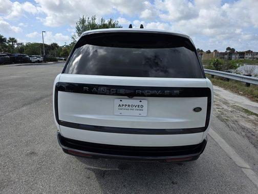 Pearl White 2023 Land Rover Range Rover P400 SE