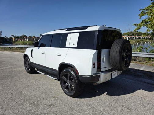 Fuji White 2020 Land Rover Defender 110 S