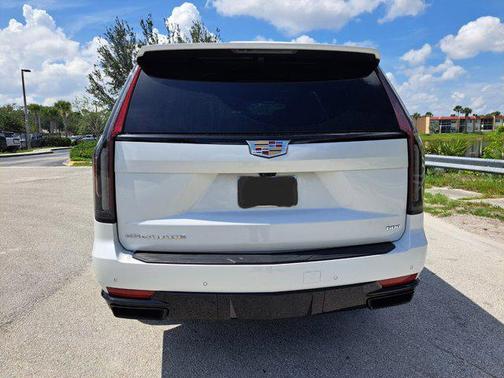 2023 Cadillac Escalade Sport