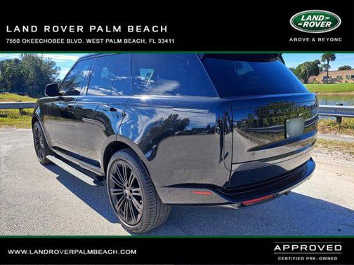 Santorini Black Metallic 2023 Land Rover Range Rover P400 SE