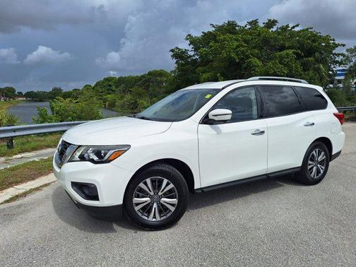 2020 Nissan Pathfinder SL 2WD