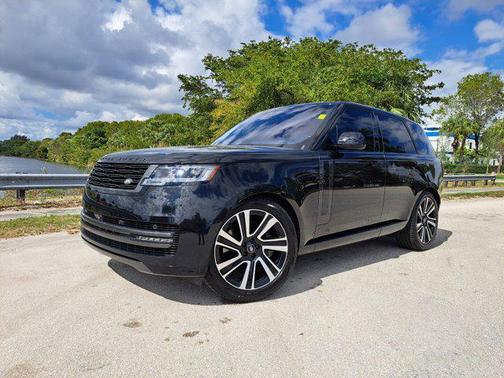 2023 Land Rover Range Rover P530 SE