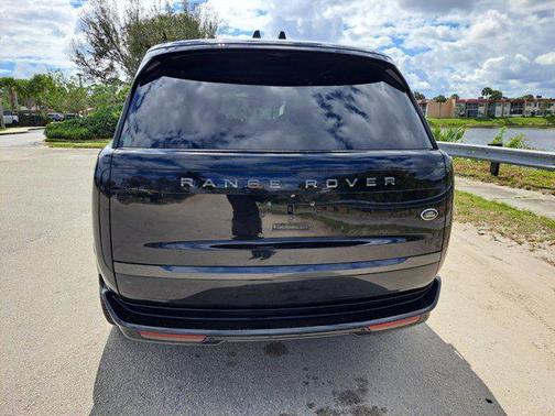 2023 Land Rover Range Rover P530 SE