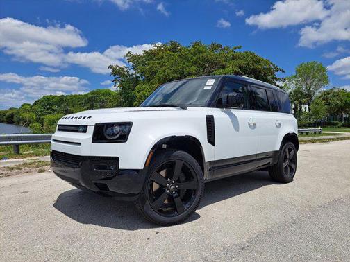 2025 Land Rover Defender 110 P400 X-Dynamic SE