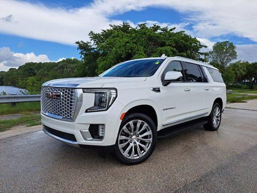 2022 GMC Yukon XL Denali