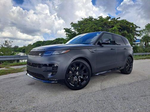 2025 Land Rover Range Rover Sport SE