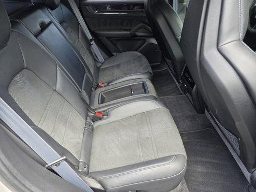 2024 Porsche Cayenne Turbo GT