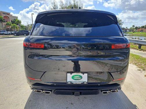 2025 Land Rover Range Rover Sport SE