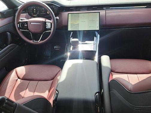 2025 Land Rover Range Rover Sport SE