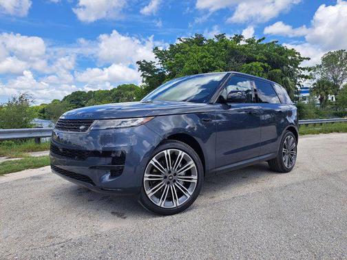 2025 Land Rover Range Rover Sport SE
