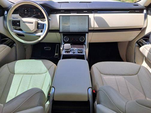 2023 Land Rover Range Rover P530 SE