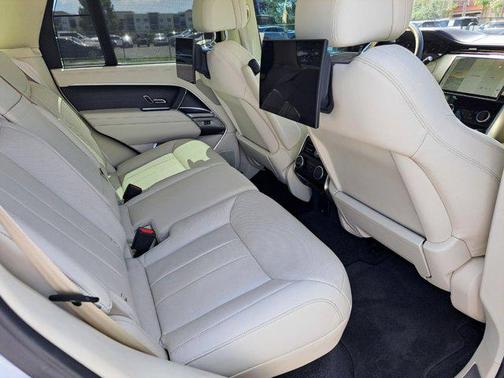 2023 Land Rover Range Rover P530 SE