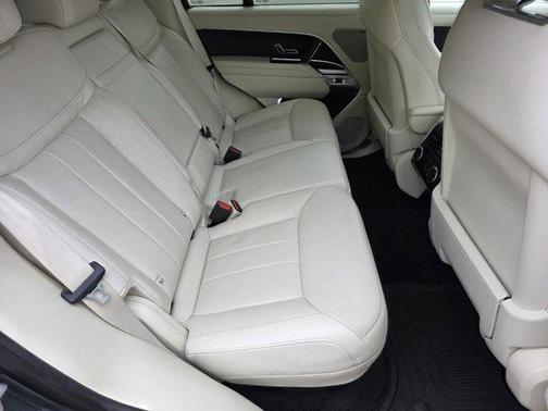 2023 Land Rover Range Rover P530 SE