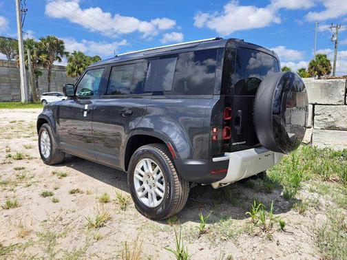 2025 Land Rover Defender 110 P400 S
