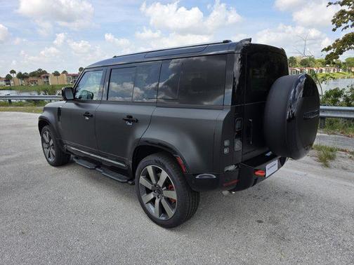 Santorini Black Metallic 2026 Land Rover Defender P400 X