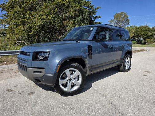 2026 Land Rover Defender P300 S