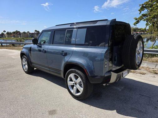 2026 Land Rover Defender P300 S