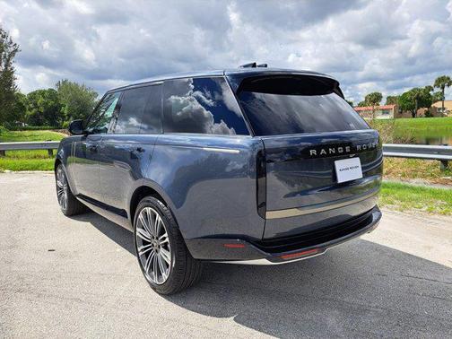 2025 Land Rover Range Rover P530 SE