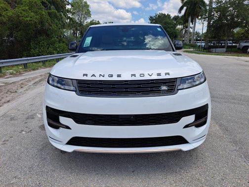 2025 Land Rover Range Rover Sport SE