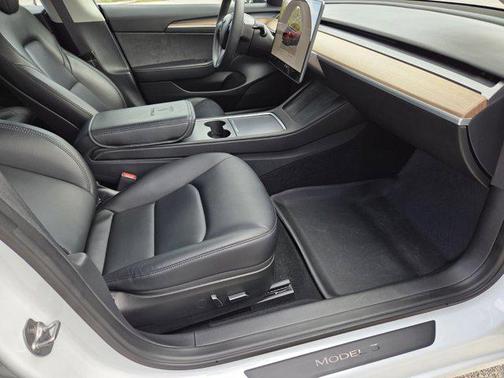 2023 Tesla Model 3 Standard Range