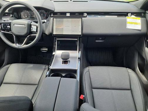 2026 Land Rover Range Rover Velar P400 Dynamic SE