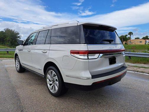 2024 Lincoln Navigator Reserve