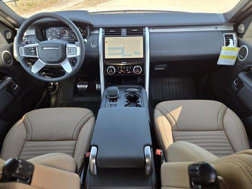 2026 Land Rover Discovery Tempest Edition
