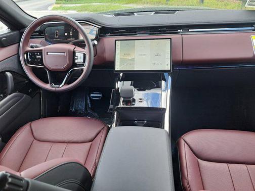2025 Land Rover Range Rover Sport SE