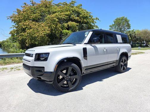 Borasco Grey Metallic 2026 Land Rover Defender P400 X-Dynamic SE