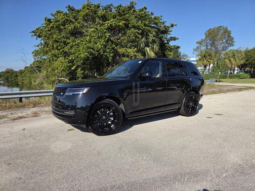 2025 Land Rover Range Rover P530 SE