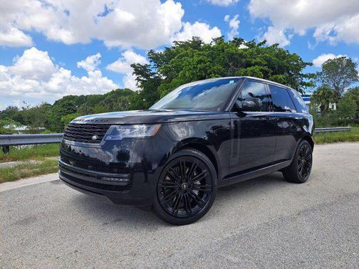 2025 Land Rover Range Rover P530 SE