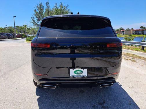 2025 Land Rover Range Rover Sport SE