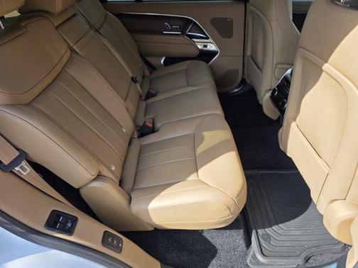 2024 Land Rover Range Rover P400 SE