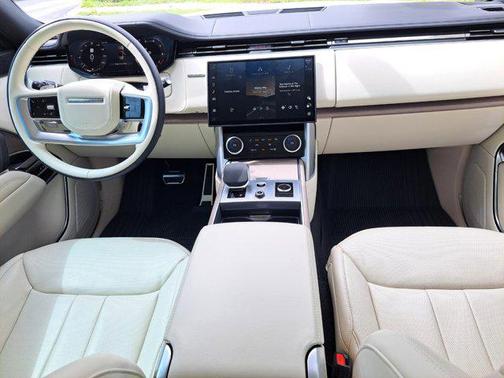 2023 Land Rover Range Rover P530 SE