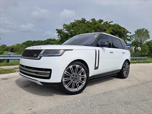 2023 Land Rover Range Rover P530 SE