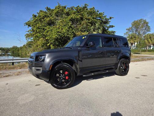 2022 Land Rover Defender 110 X-Dynamic SE