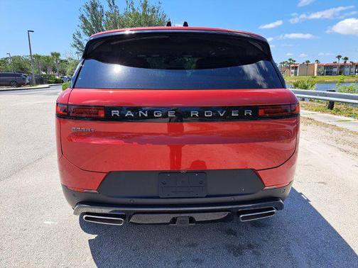 2025 Land Rover Range Rover Sport SE