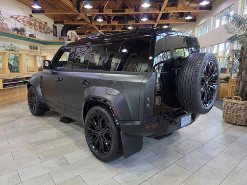 Narvik Black 2026 Land Rover Defender P635 OCTA Black