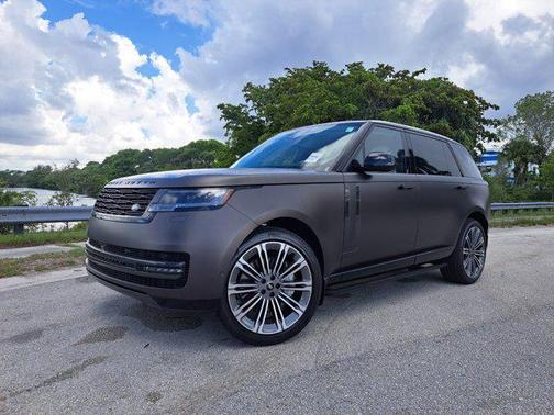 2025 Land Rover Range Rover P530 SE 7 Seat