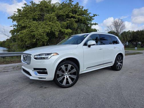 Crystal White Metallic 2024 Volvo XC90 B6 Ultimate Bright Theme 7-Seater