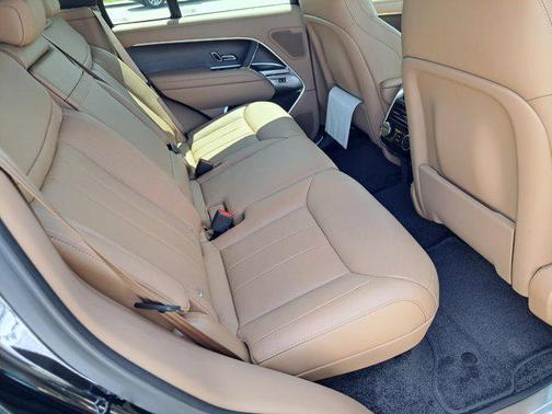 2025 Land Rover Range Rover P530 SE