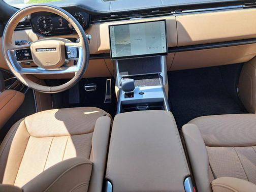 2025 Land Rover Range Rover P530 SE