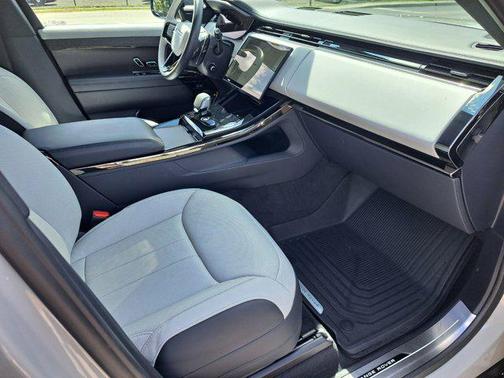 2024 Land Rover Range Rover Sport SE