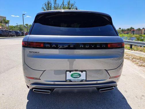 2025 Land Rover Range Rover Sport SE