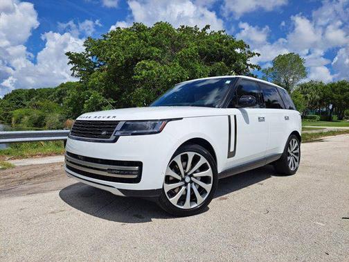 2025 Land Rover Range Rover P400 SE